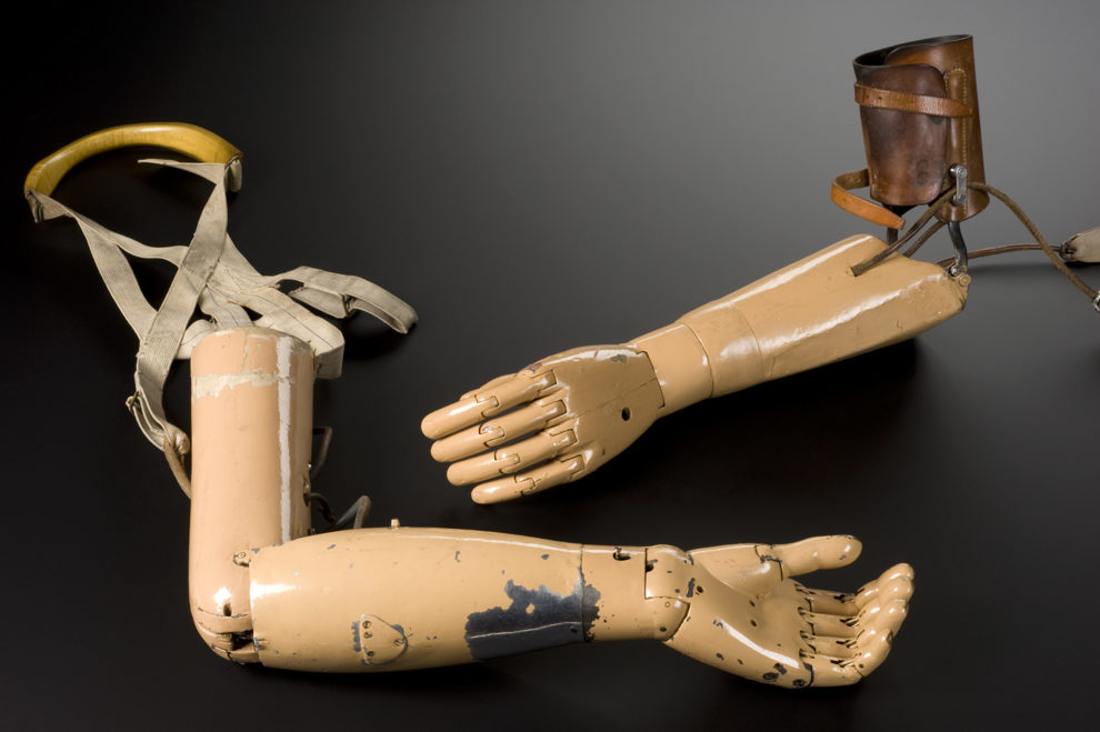 Artificial arms by Carne Artificial Arm Co, 1915, c.Science Museum, SSPL.jpg